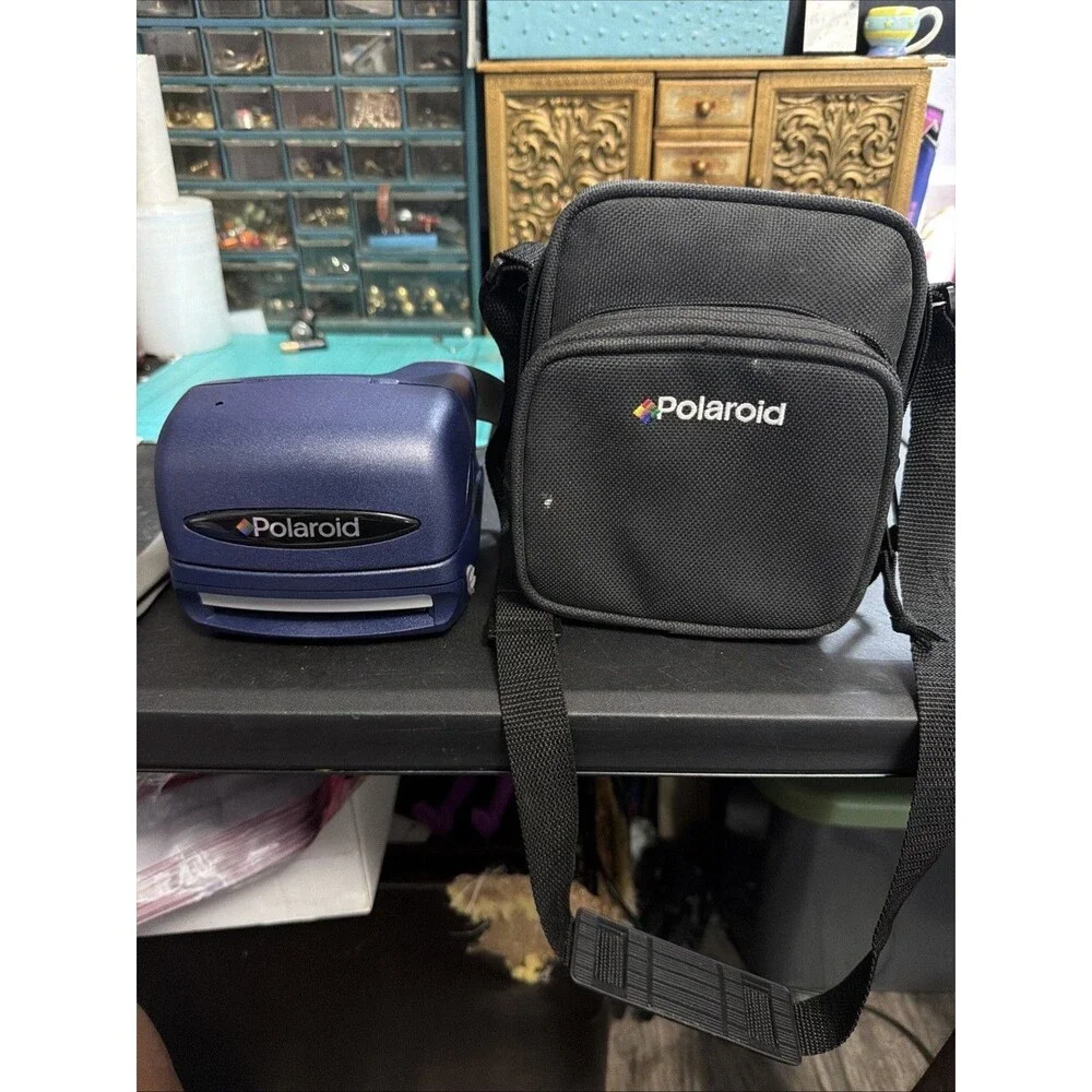 Vintage Polaroid Instant Camera Blue w/ Carry Case Broken Hand Strap Untested